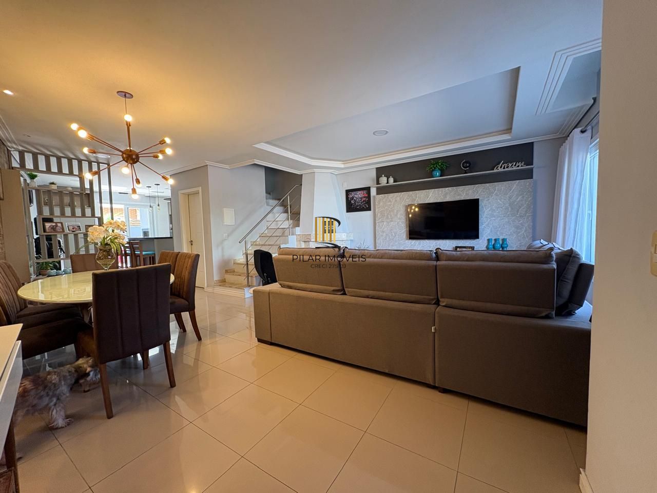 Casa 3 dormitórios no bairro Hípica