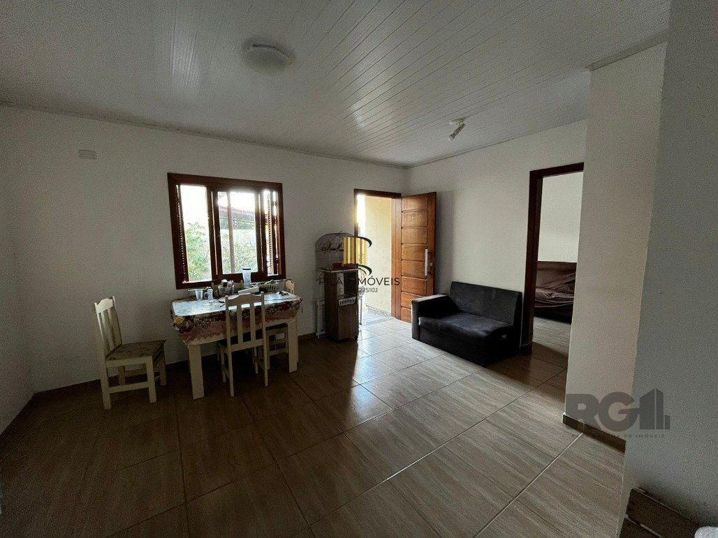 Casa 3 dormitórios no bairro Hípica