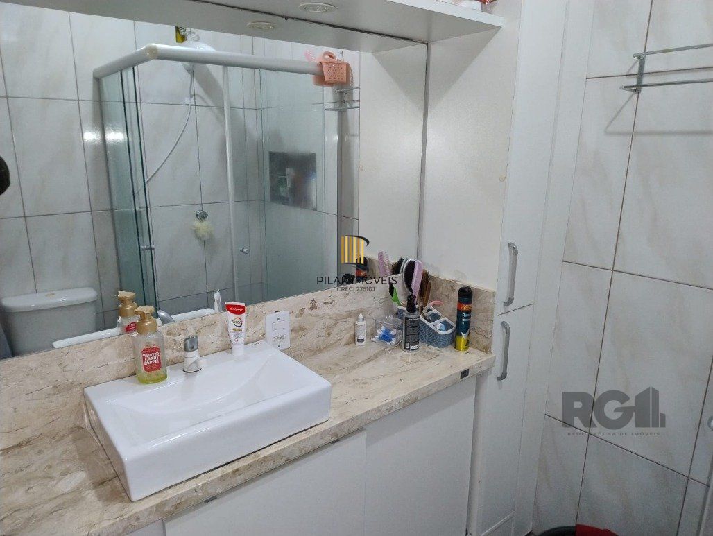 Casa 4 Dormitório(s) Bairro Hípica