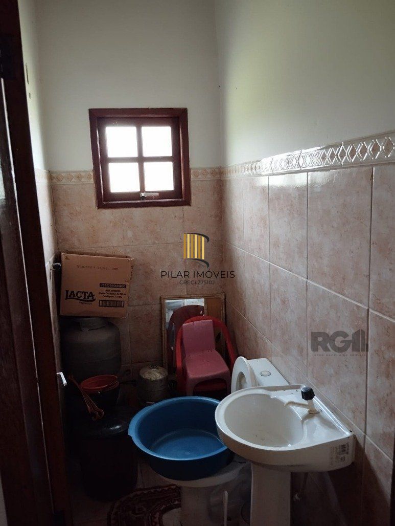 Casa 3 Dormitório(s) Bairro Lomba do Pinheiro