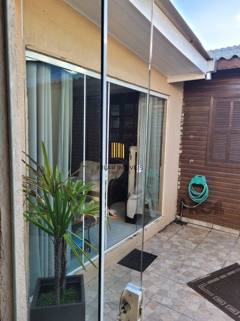 Casa 2 dormitórios no bairro Ponta Grossa