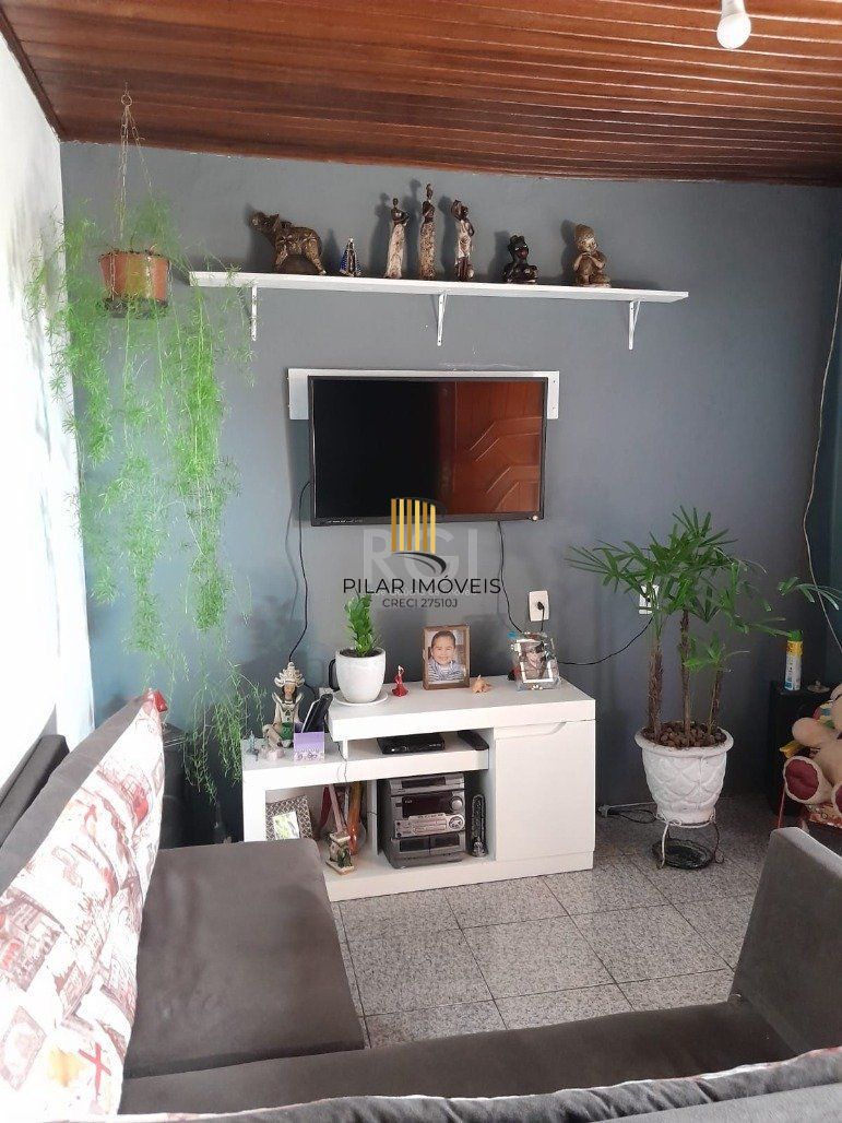 Casa 4 Dormitório(s) Bairro Restinga