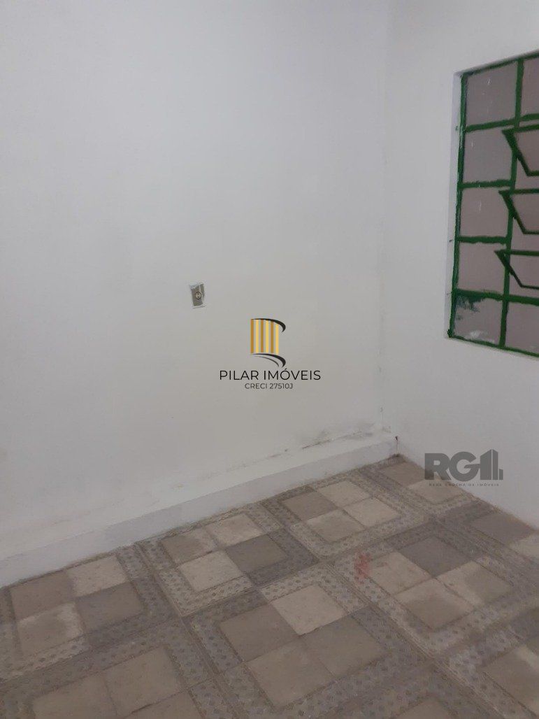 Casa 3 dormitórios no bairro Restinga