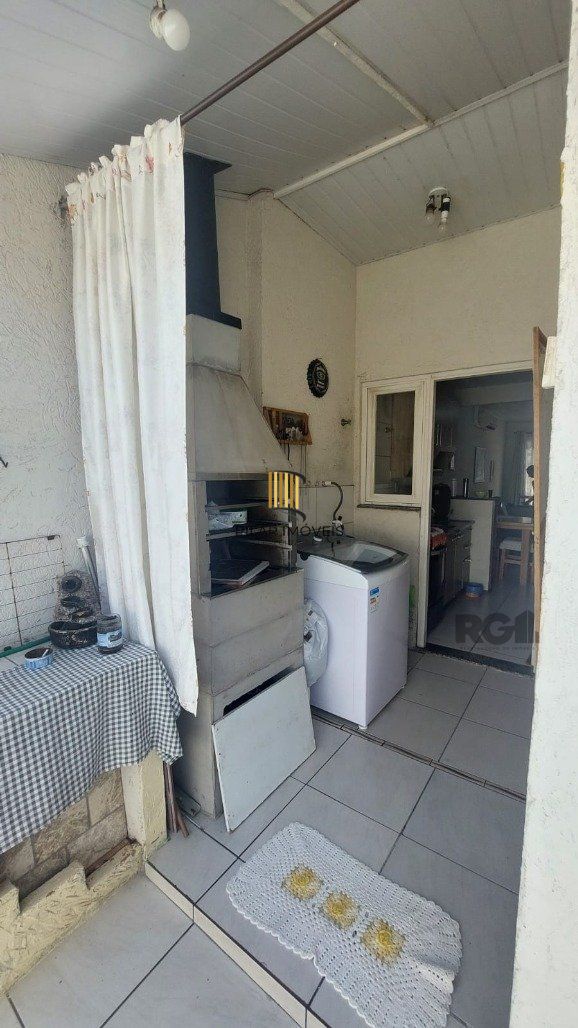 Casa Condominio 2 Dormitório(s) Bairro Hípica