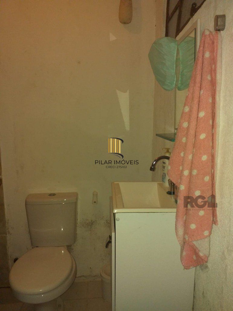 Casa 2 Dormitório(s) Bairro Hípica