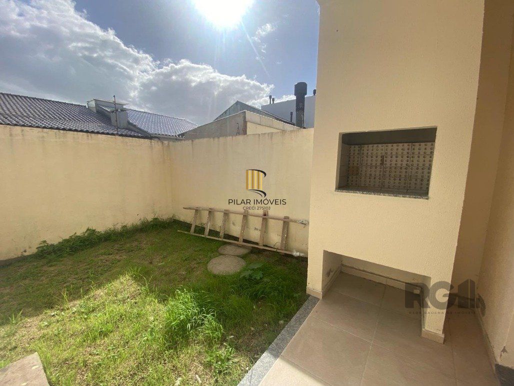 Sobrado para Venda - 80m², 2 dormitórios, sendo 2 suites, 1 vaga - Hípica