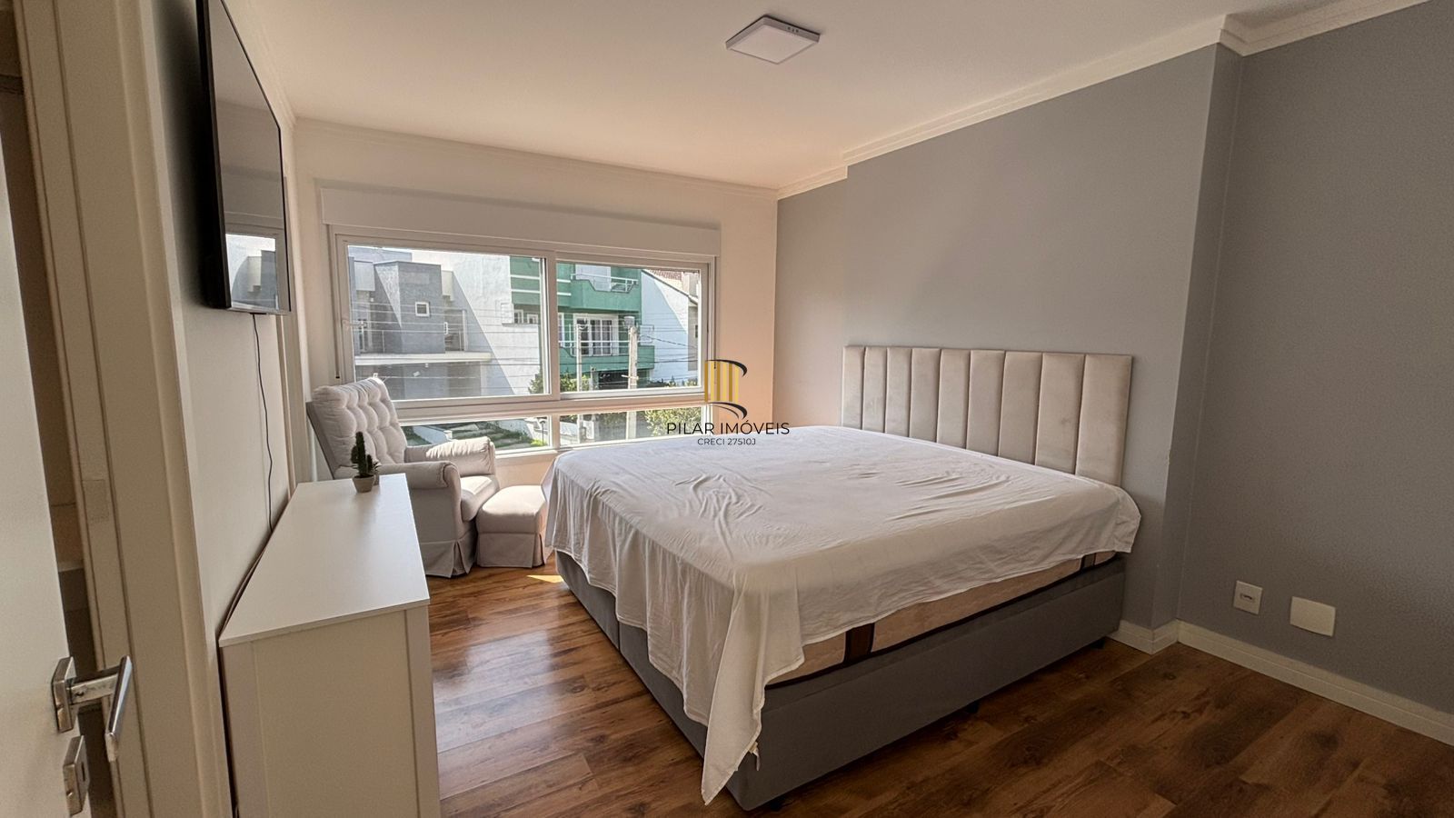 Casa 3 dormitórios no bairro Hípica