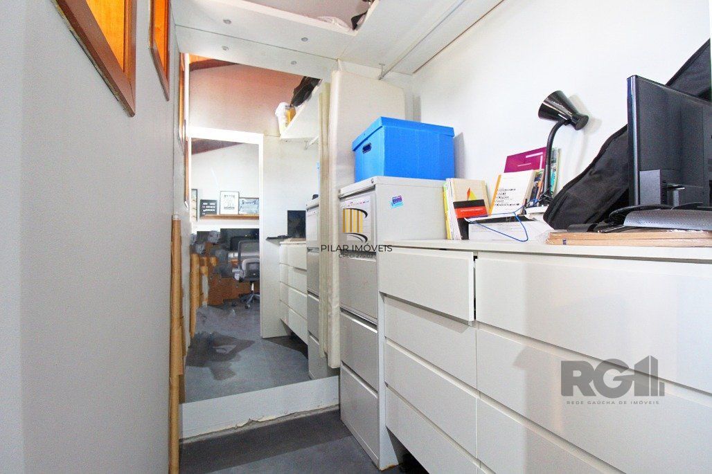 Sobrado para Venda - 218m², 4 dormitórios, sendo 3 suites, 2 vagas - Ipanema