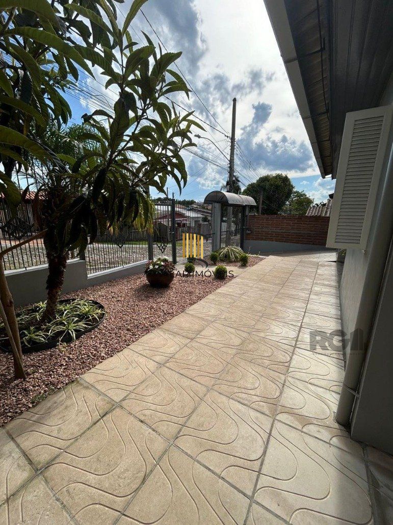 Casa 4 dormitórios no bairro Feitoria