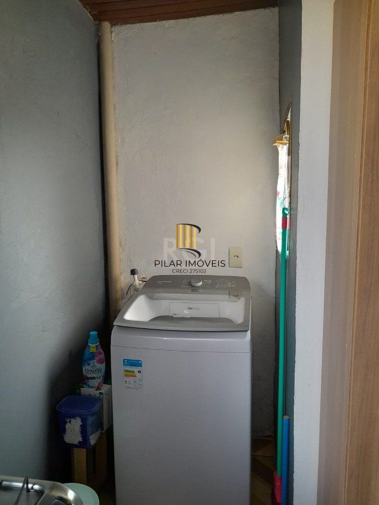 Casa 4 Dormitório(s) Bairro Restinga