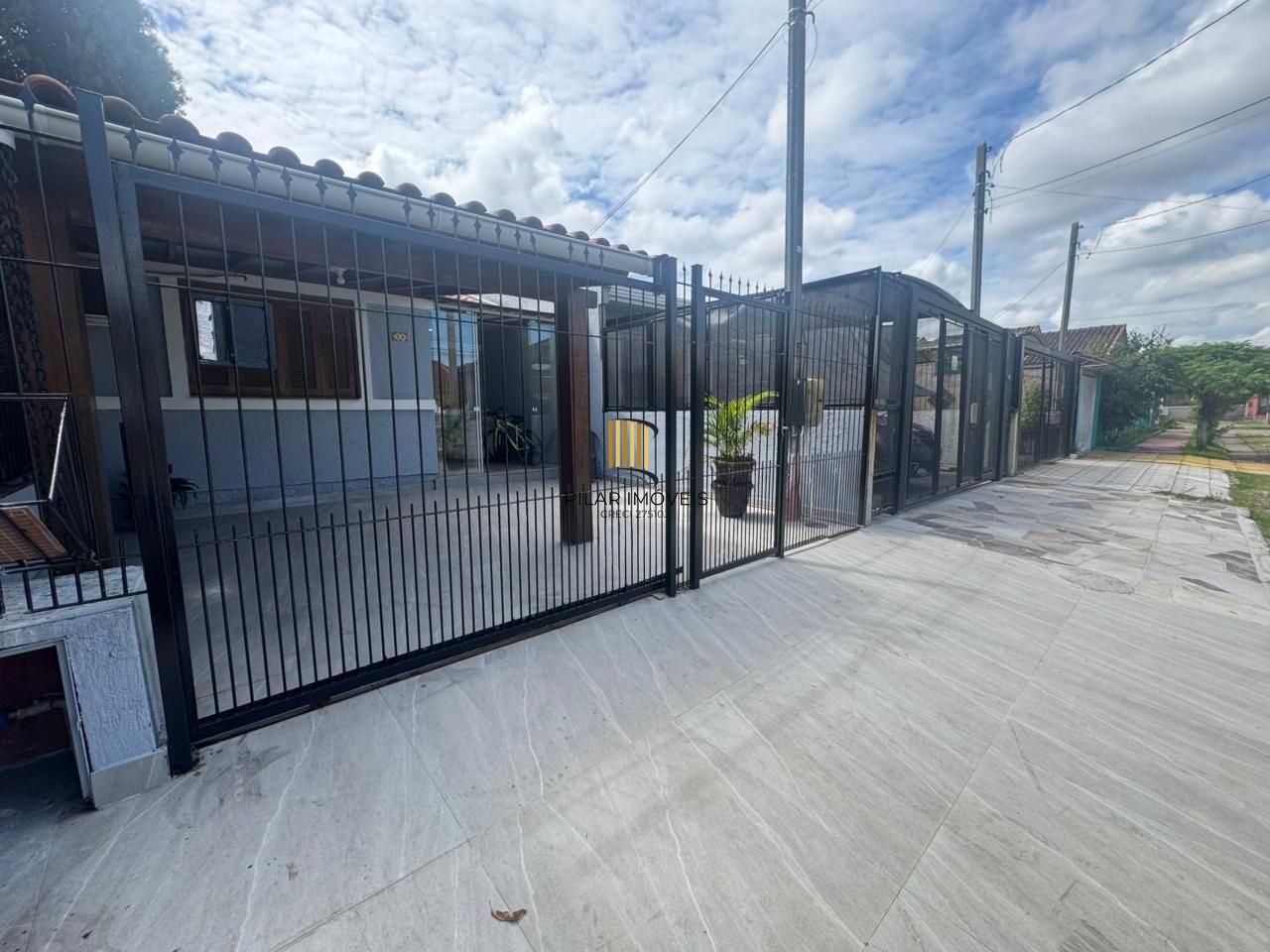 Casa 4 dormitórios no bairro Hípica