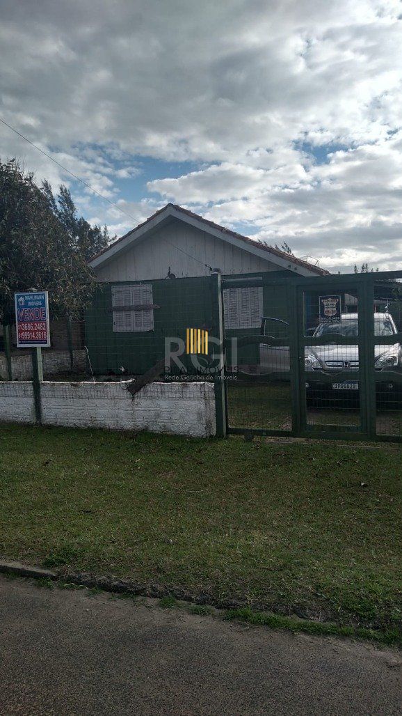 Casa para Venda - 150m², 2 dormitórios, Balneario Magisterio