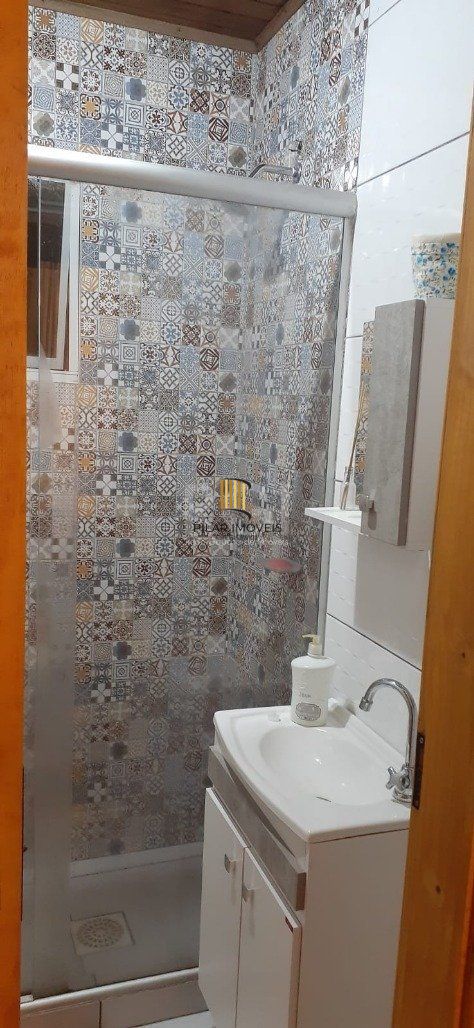 Casa para Venda - 97m², 2 dormitórios, 3 vagas - Belém Novo