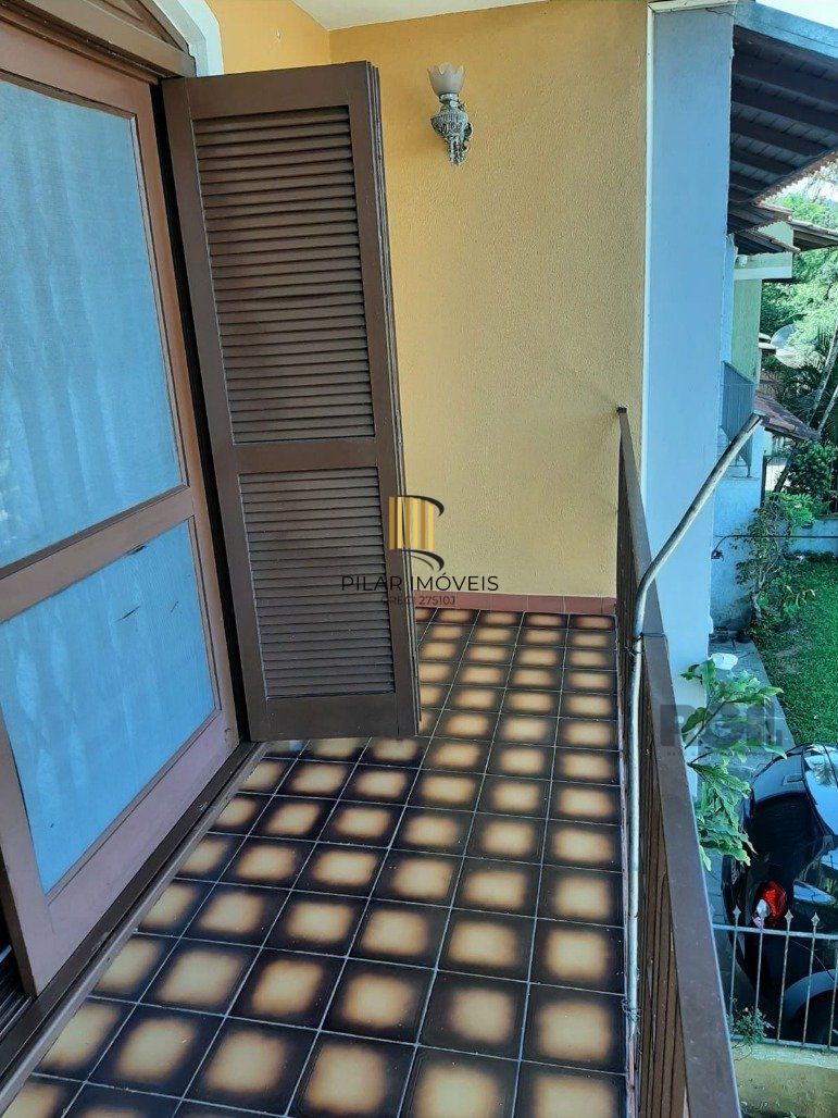 Casa 5 Dormitório(s) Bairro Campo Novo