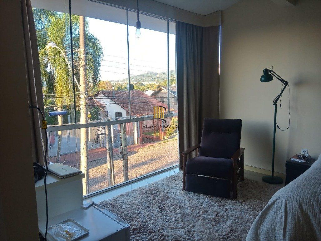 Casa 3 Dormitório(s) Bairro Imperial Parque