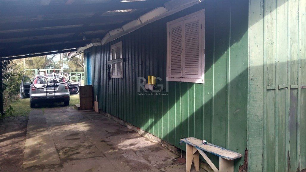 Casa para Venda - 150m², 2 dormitórios, Balneario Magisterio