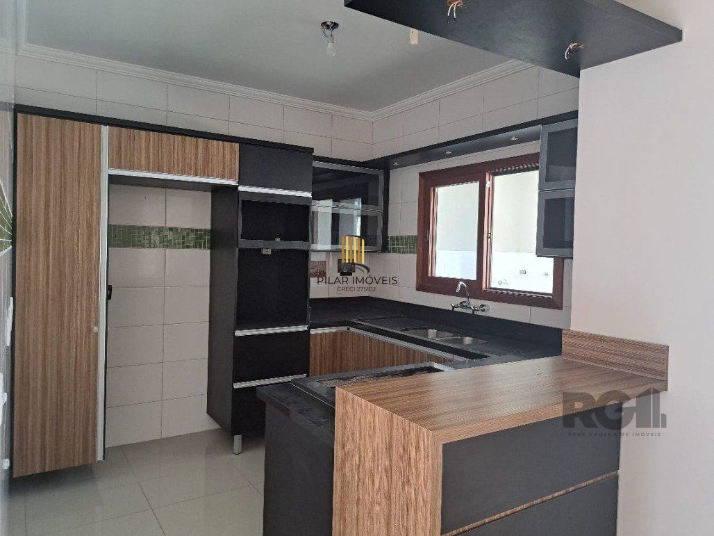 Casa 3 dormitórios no bairro Hípica