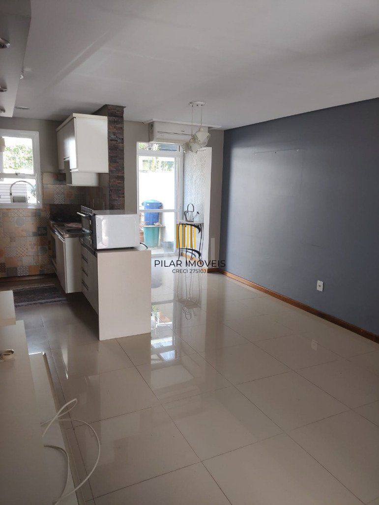 Casa 3 Dormitório(s) Bairro Hípica