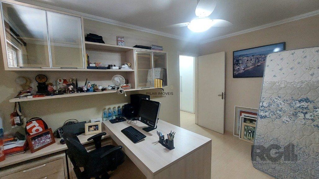 Casa 4 dormitórios no bairro Espírito Santo