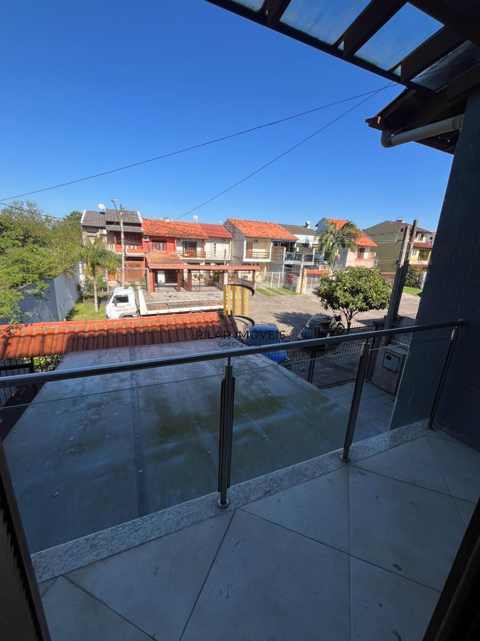 Sobrado triplex com piscina no Loteamento Nova Ipanema