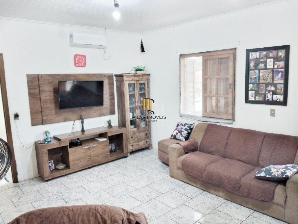 Casa para Venda - 90m², 2 dormitórios, sendo 1 suites, 1 vaga - Restinga