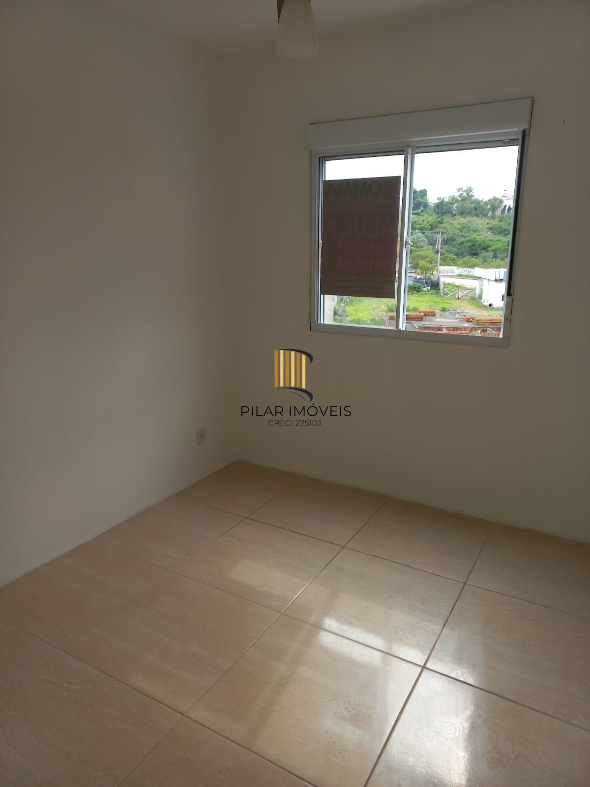 Apartamento com sacada e churrasqueira