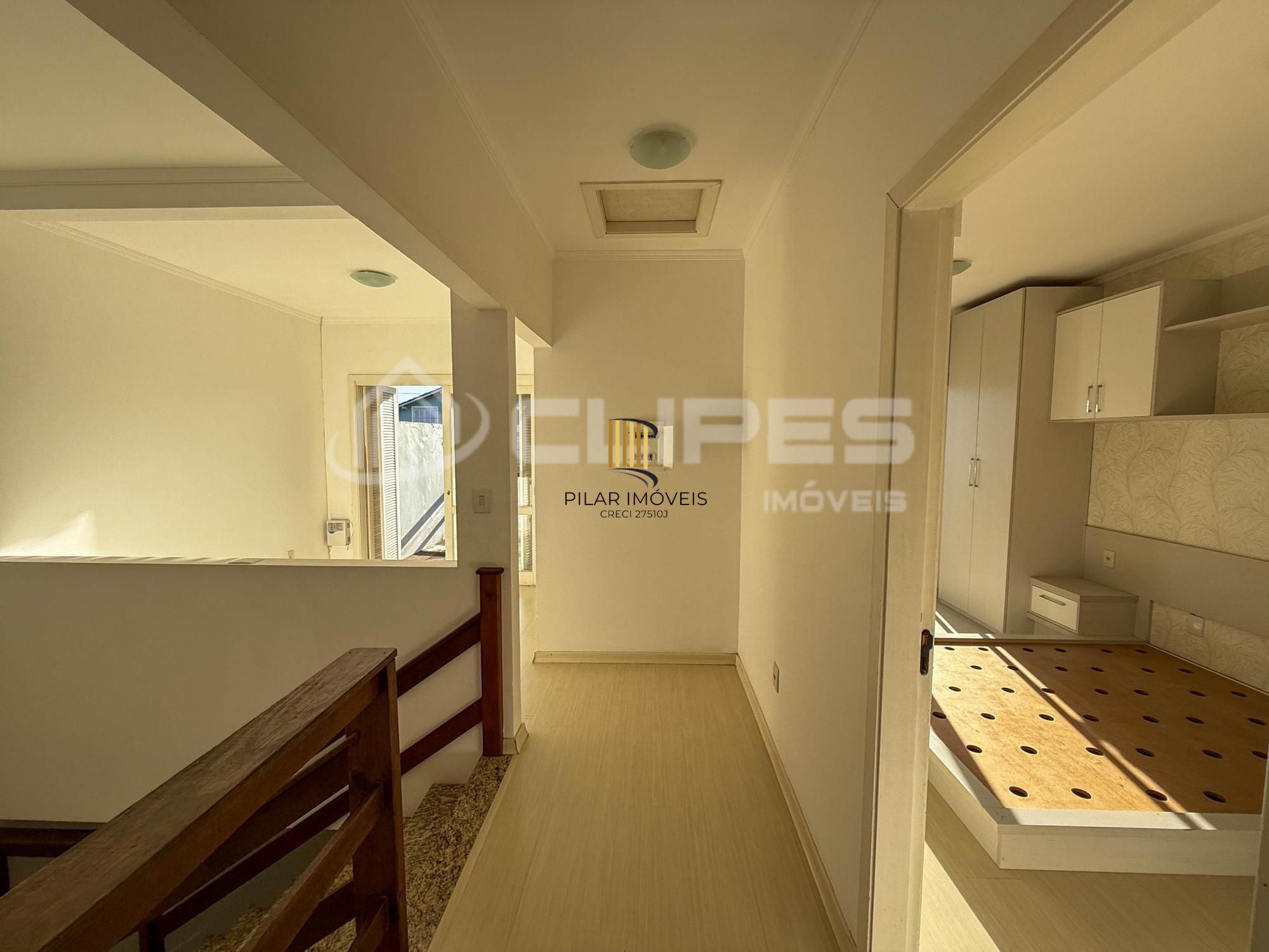 Sobrado para Venda - 140m², 3 dormitórios, sendo 1 suites, 2 vagas - Hípica