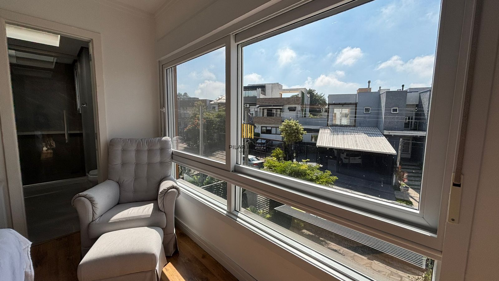 Casa 3 dormitórios no bairro Hípica