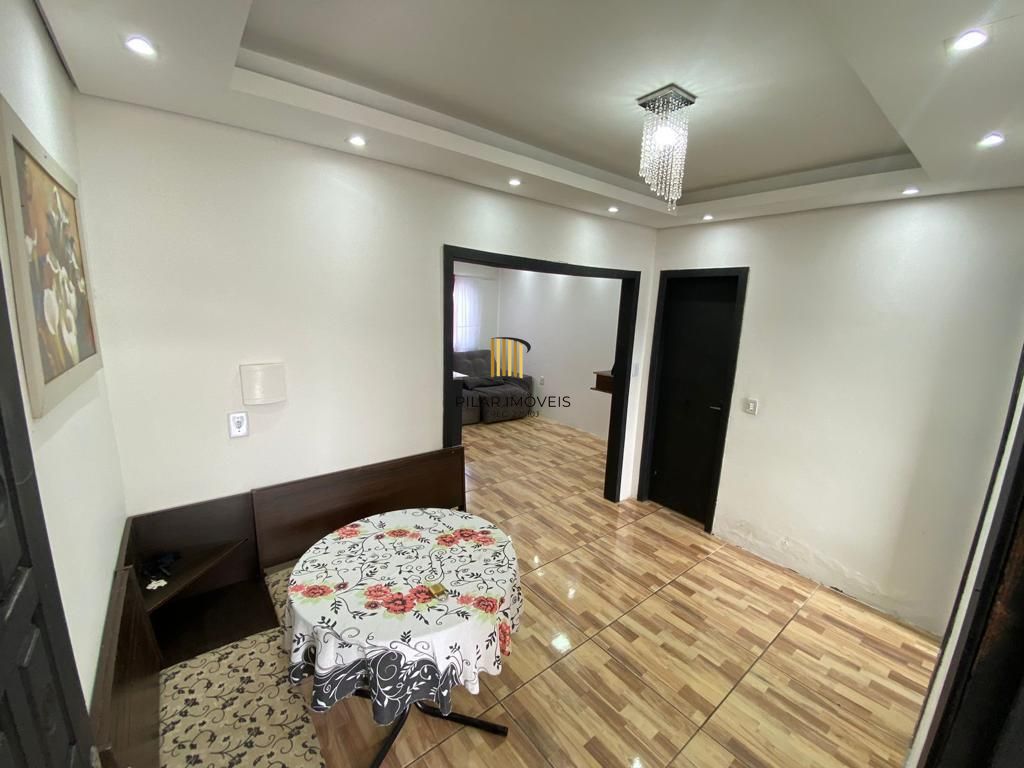 Casa 3 dormitórios no bairro Hípica