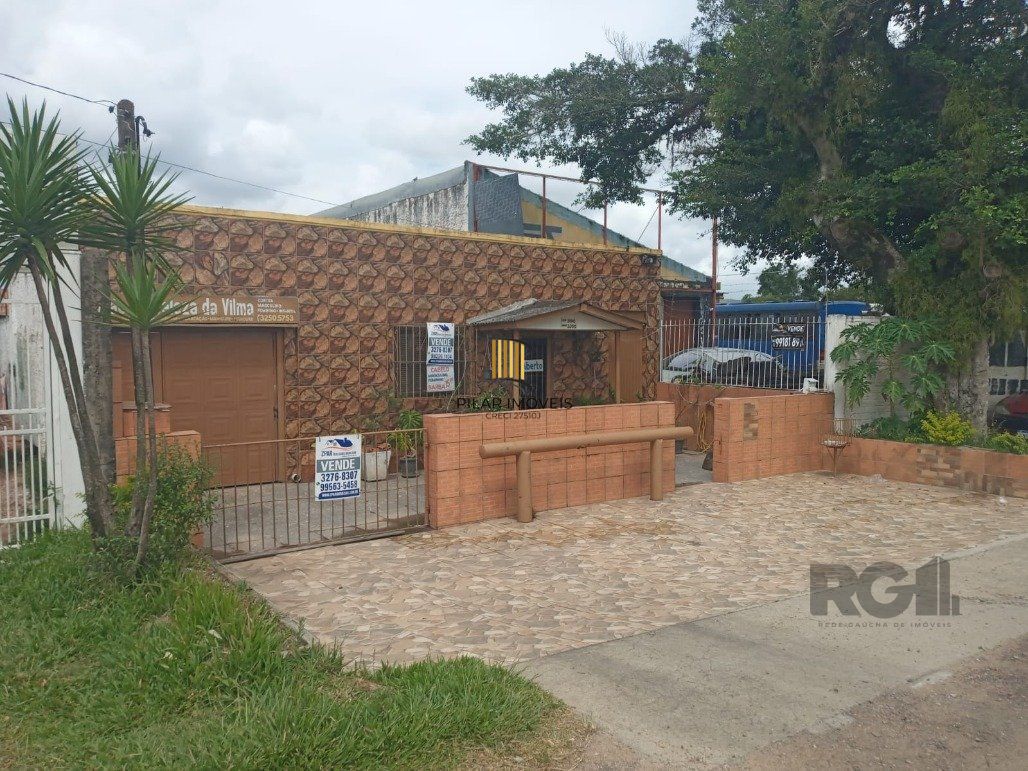 Casa 2 Dormitório(s) Bairro Restinga