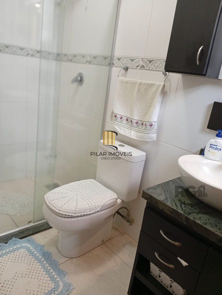 Casa 2 dormitórios no bairro Hípica