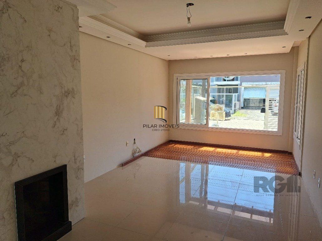 Casa 3 dormitórios no bairro Hípica