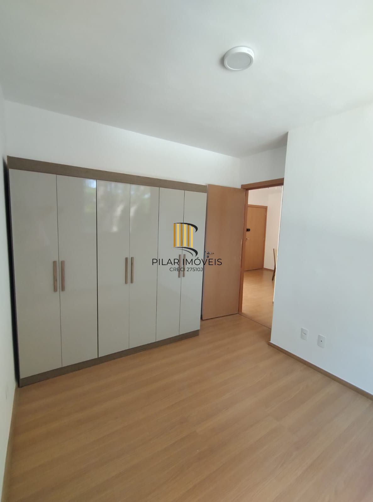 Apartamento 2 dormitórios no bairro Restinga