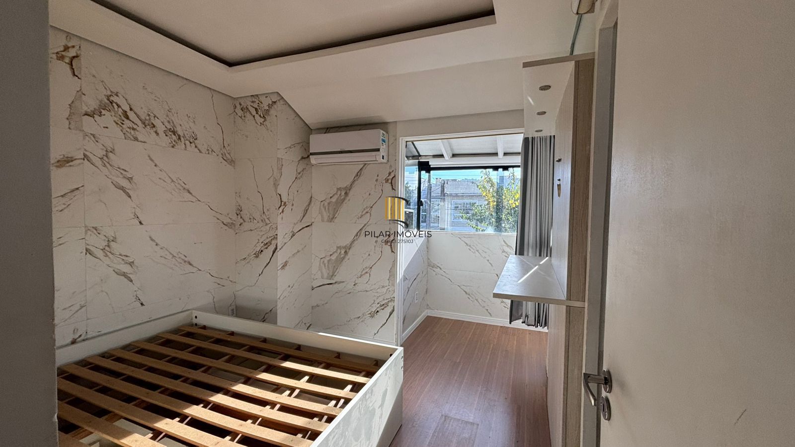 Casa 3 dormitórios no bairro Hípica
