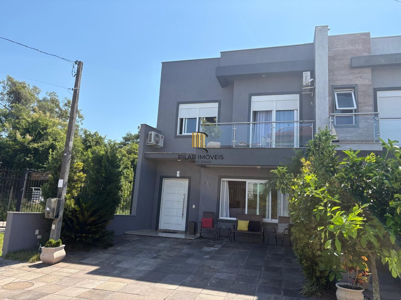 Casa 3 dormitórios no bairro Hípica