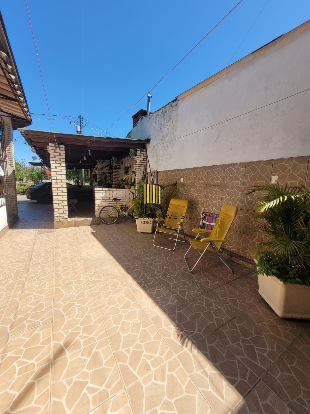 Casa 4 dormitórios no bairro Restinga