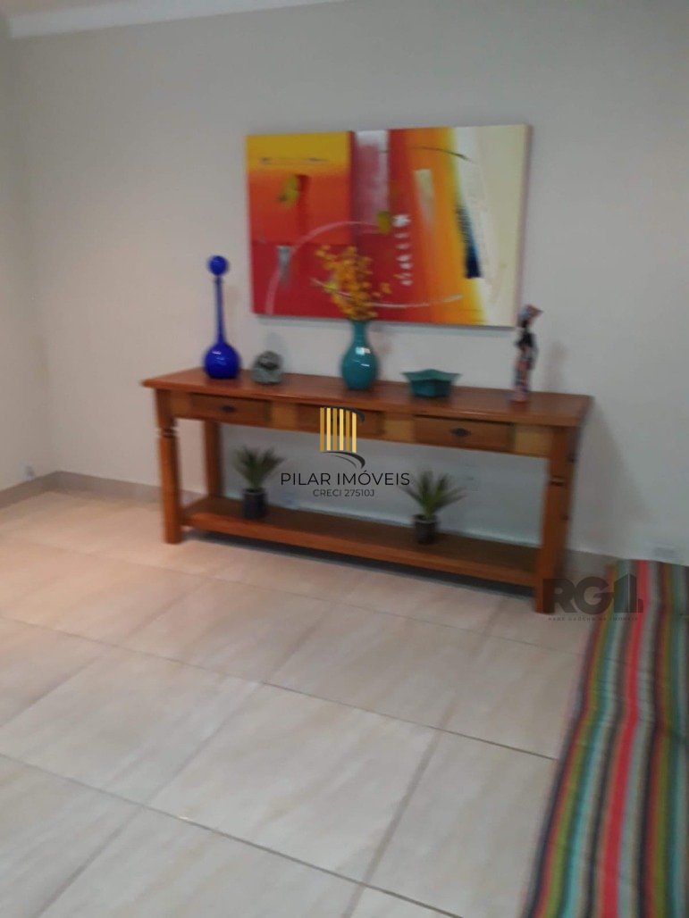 Casa 4 dormitórios no bairro Ipanema