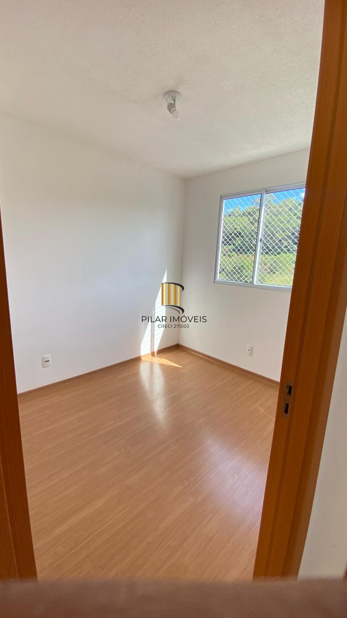 Apartamento de 2 dormitórios em condomínio com infra completa.