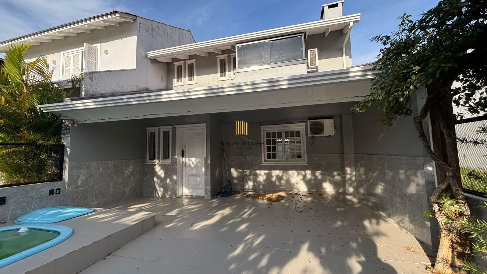 Casa 3 dormitórios no bairro Hípica
