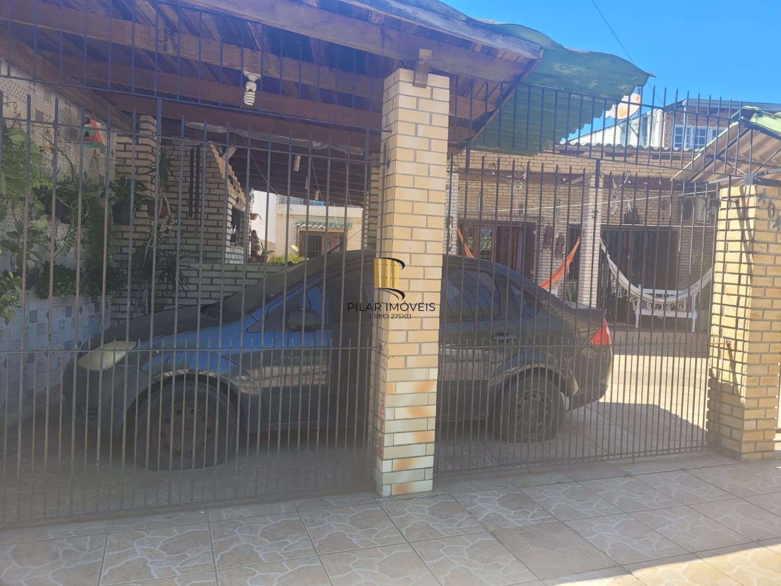 Casa 4 dormitórios no bairro Restinga