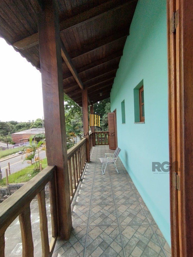 Casa 3 Dormitório(s) Bairro Lomba do Pinheiro
