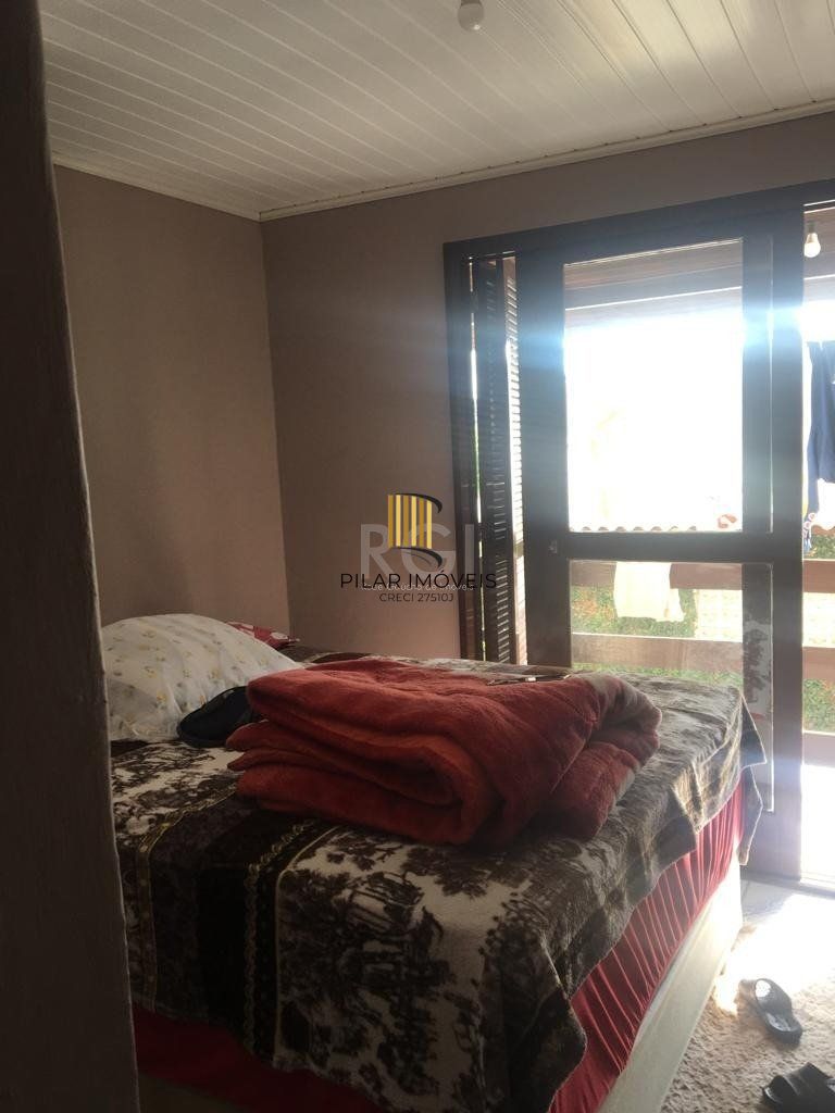 Sobrado para Venda - 92m², 3 dormitórios, 2 vagas - Restinga Nova