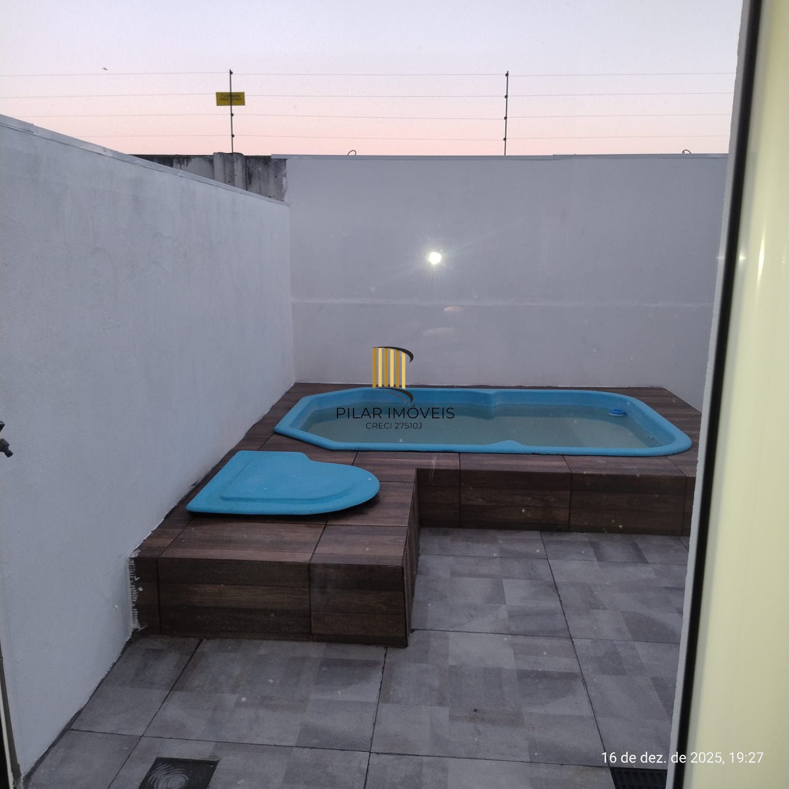 Casa 2 dormitórios no bairro Hípica