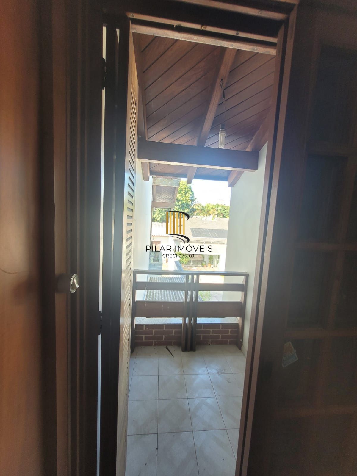 Casa 4 dormitórios no bairro Camaquã