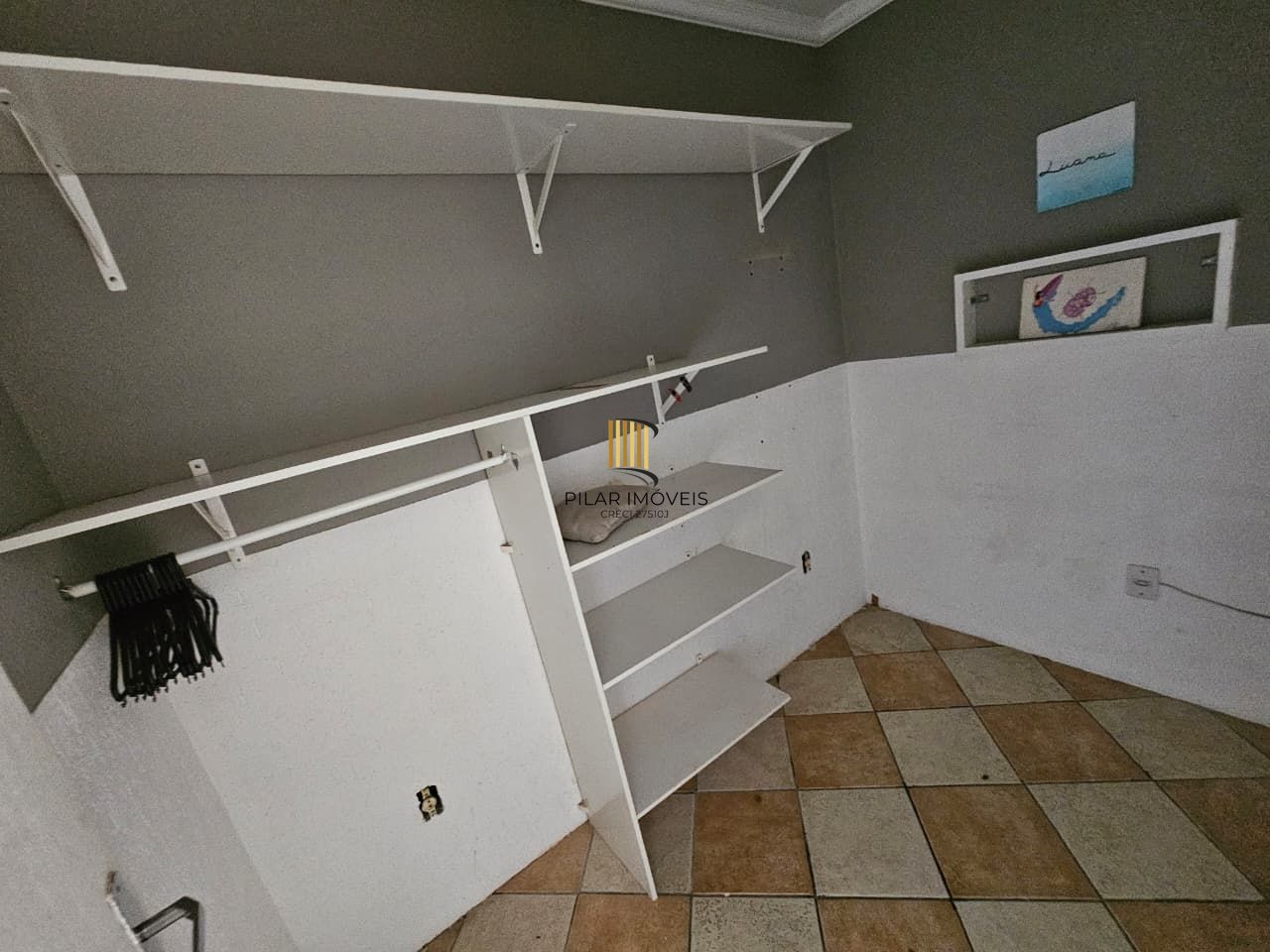 Casa 2 dormitórios no bairro Hípica