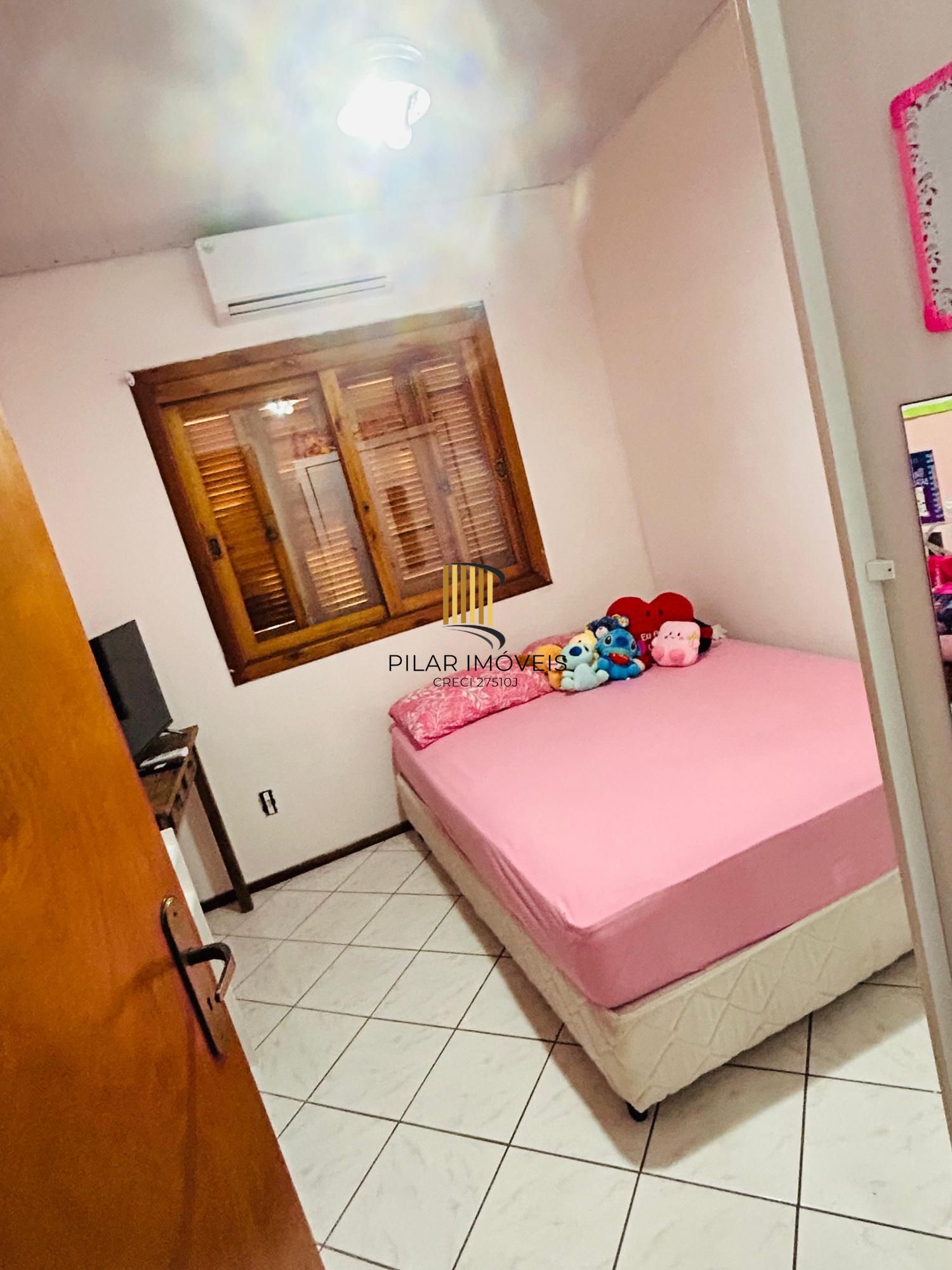Casa 4 dormitórios no bairro Hípica