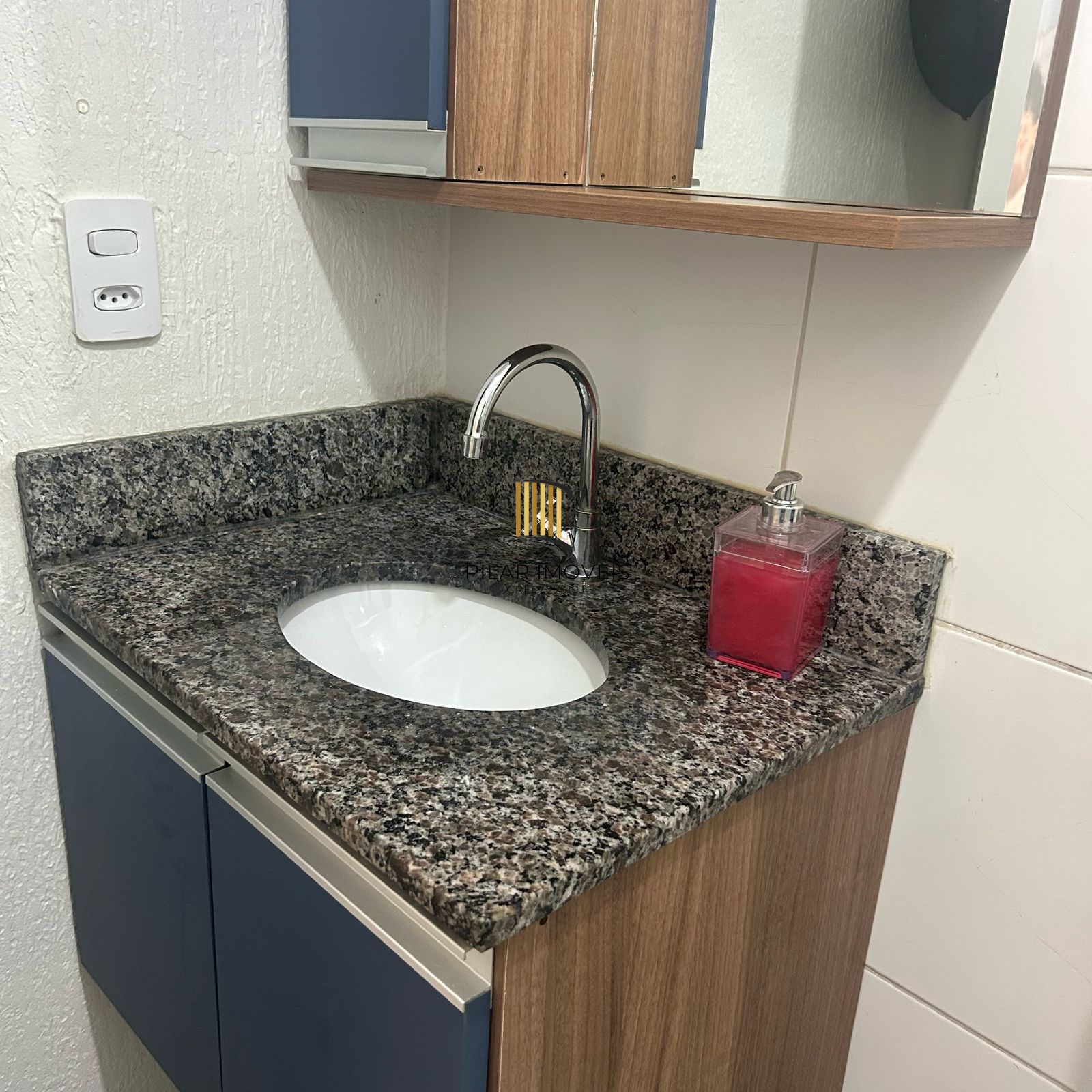 Apartamento 2 dormitórios no bairro Santa Isabel