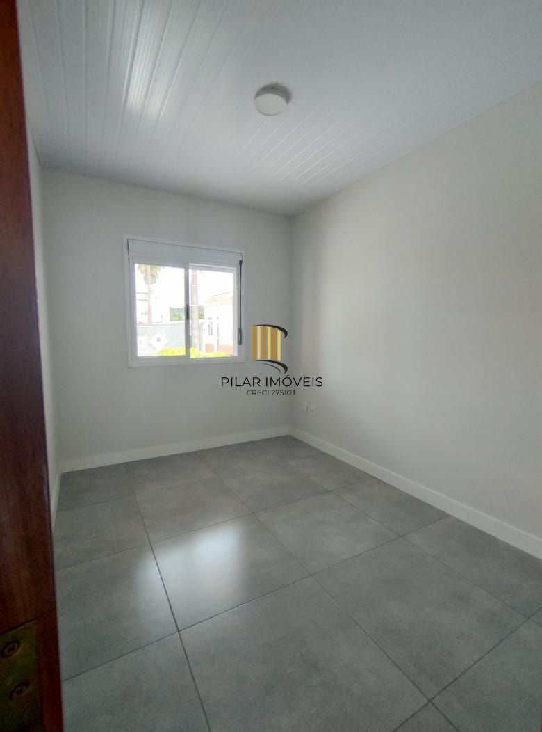 Casa 2 dormitórios no bairro Hípica