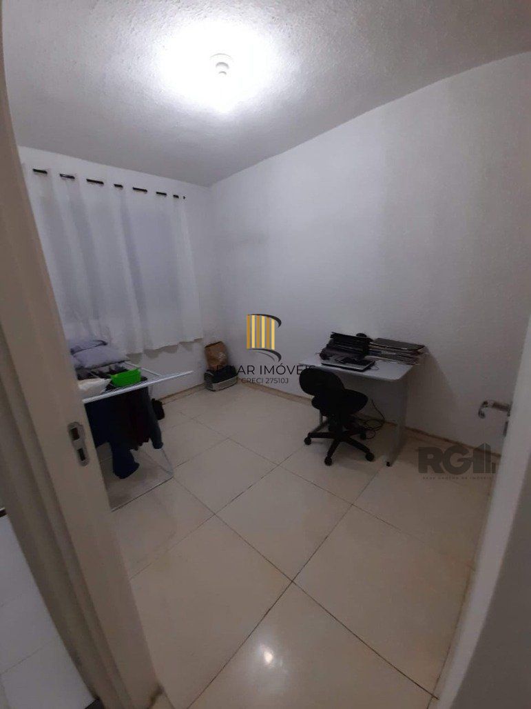 Apartamento 2 Dormitório(s) Bairro Mario Quintana