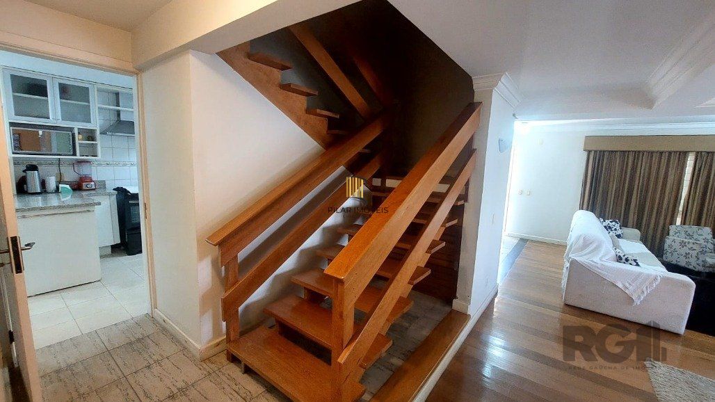 Casa 4 dormitórios no bairro Espírito Santo